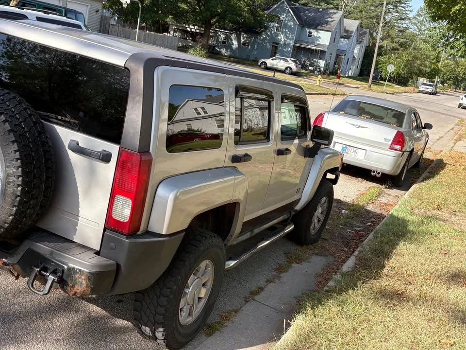 2008 Hummer Hummer H3 - Image 3 of 4
