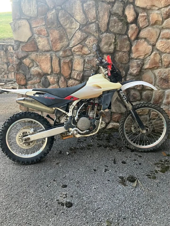 2008 Husqvarna - Image 4 of 11