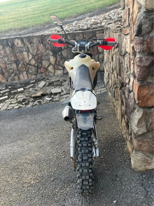 2008 Husqvarna - Image 3 of 11