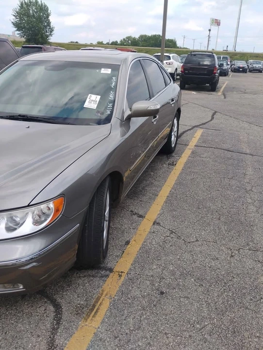 2008 Hyundai Azera - Image 2 of 6