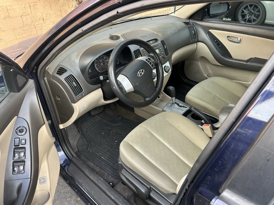 2008 Hyundai Elantra - Image 8 of 8