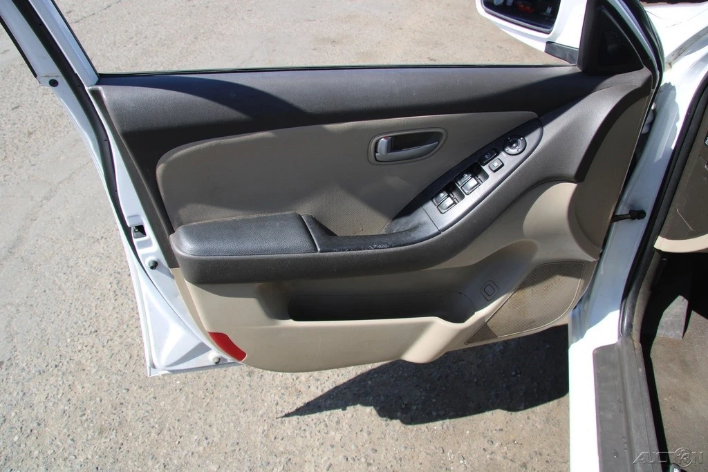2008 Hyundai Elantra - Image 13 of 21