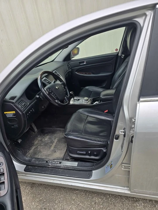 2008 Hyundai Genesis - Image 2 of 12