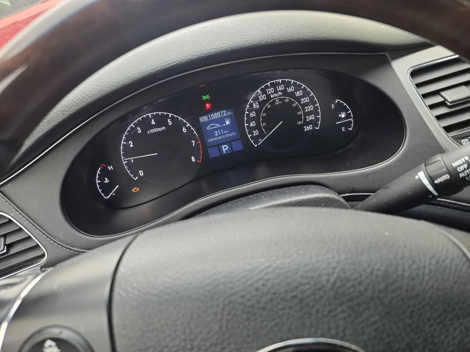 2008 Hyundai Genesis - Image 5 of 12