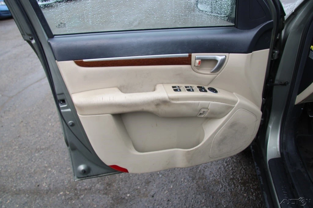 2008 Hyundai Santa Fe - Image 12 of 21