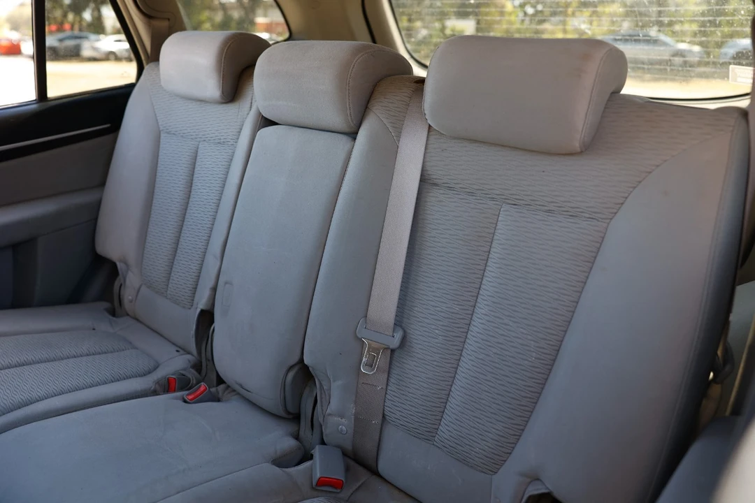 2008 Hyundai Santa Fe - Image 8 of 12