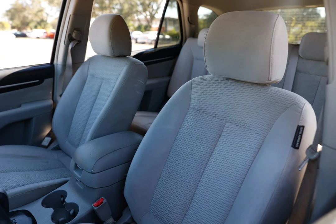 2008 Hyundai Santa Fe - Image 6 of 12