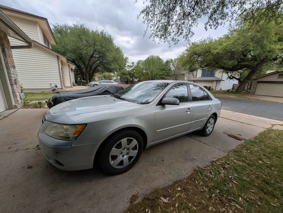 2008 Hyundai Sonata - Image 2 of 10