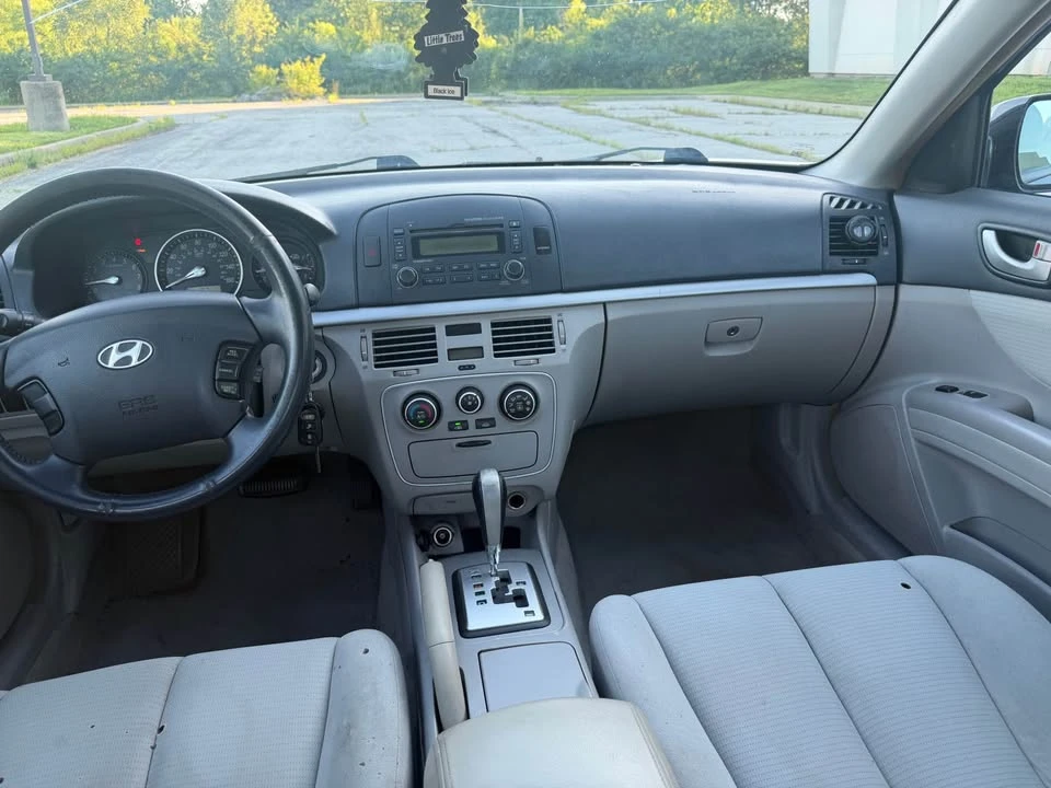 2008 Hyundai Sonata - Image 15 of 17