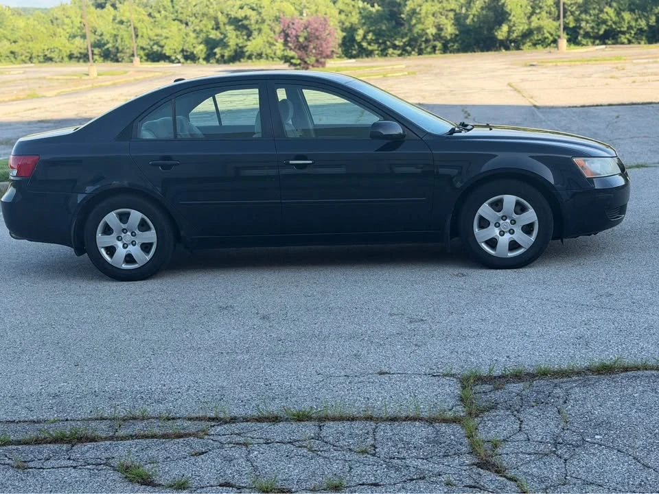 2008 Hyundai Sonata - Image 5 of 17