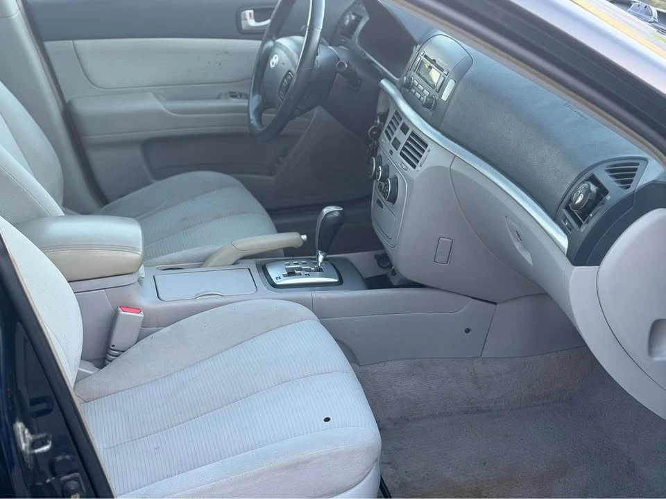 2008 Hyundai Sonata - Image 11 of 17