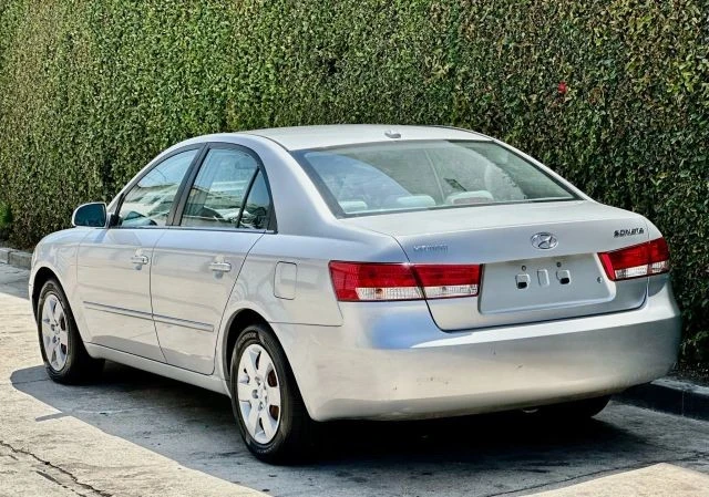 2008 Hyundai Sonata - Image 10 of 21