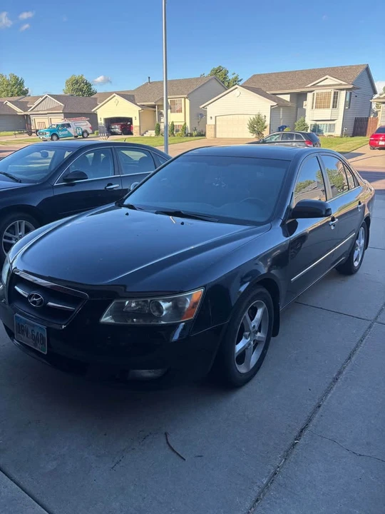 2008 Hyundai Sonata - Image 3 of 11