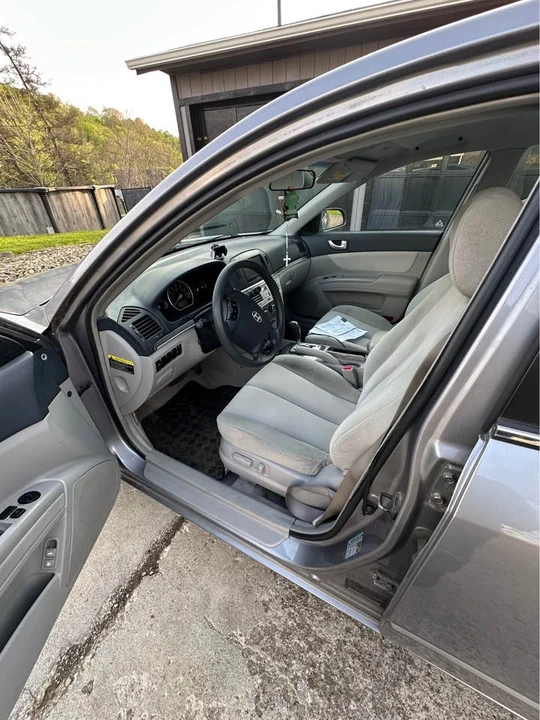 2008 Hyundai Sonata - Image 4 of 9