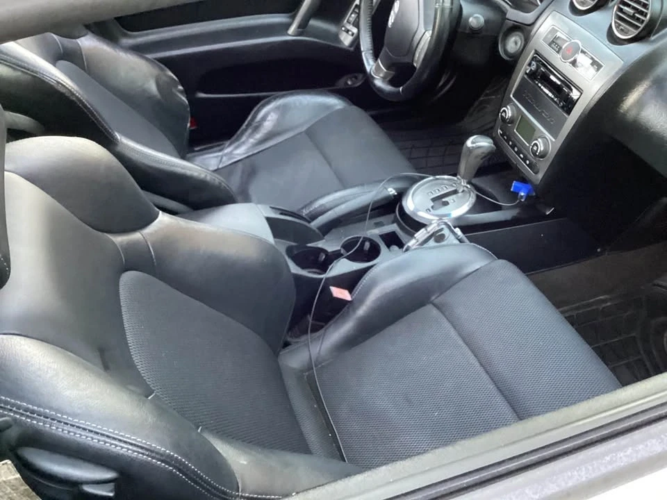 2008 Hyundai Tiburon - Image 7 of 10
