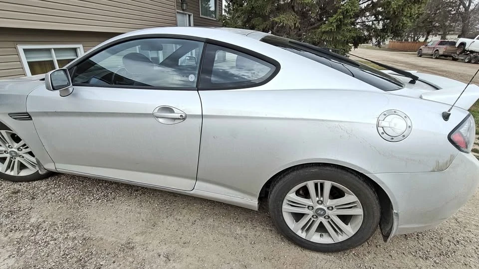 2008 Hyundai Tiburon - Image 4 of 7