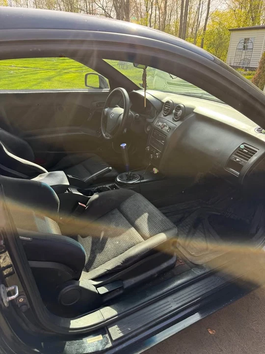 2008 Hyundai Tiburon - Image 6 of 17