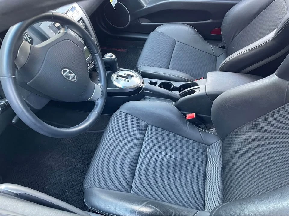 2008 Hyundai Tiburon - Image 4 of 9