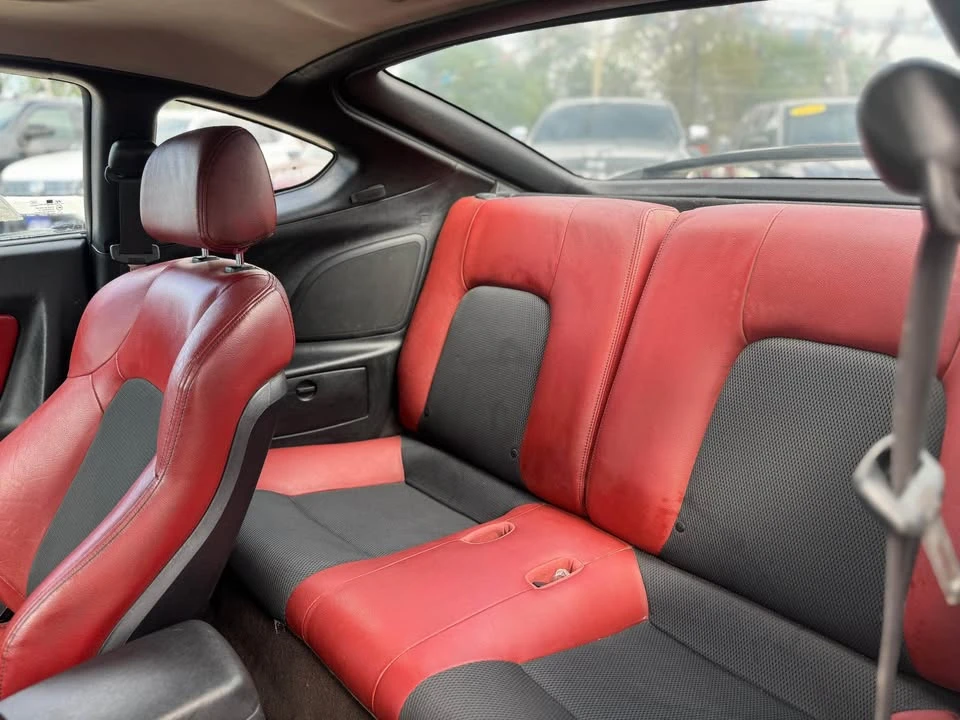 2008 Hyundai Tiburon - Image 14 of 20