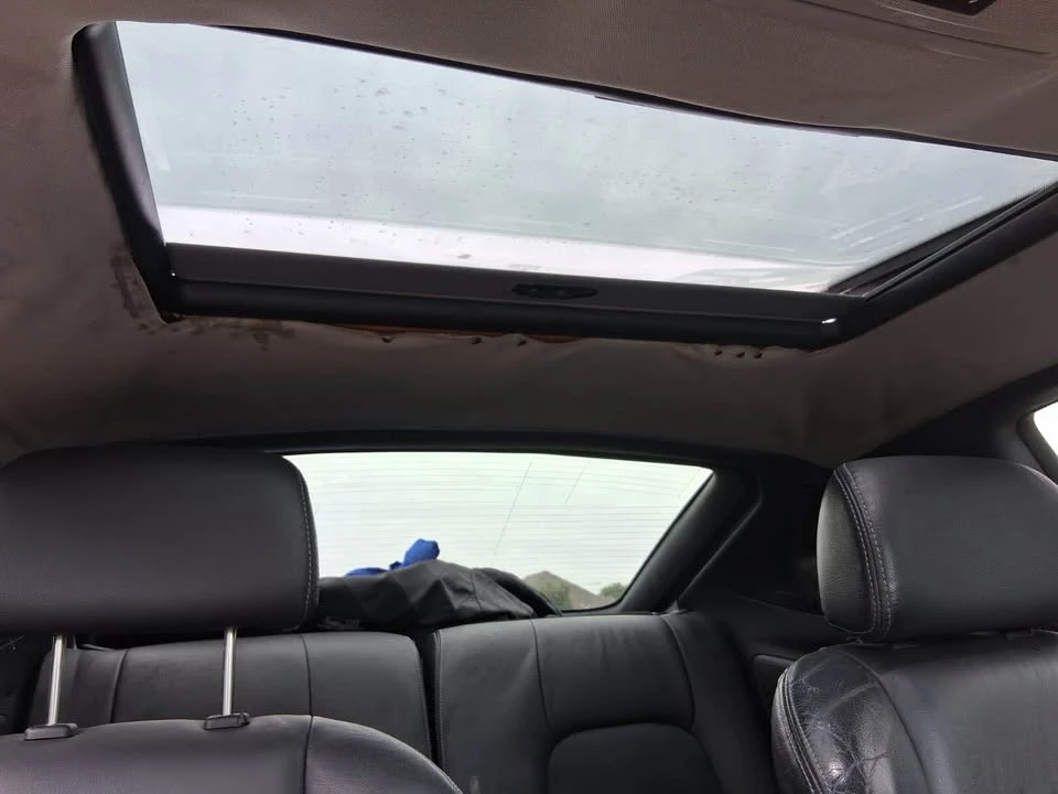 2008 Hyundai Tiburon - Image 7 of 9