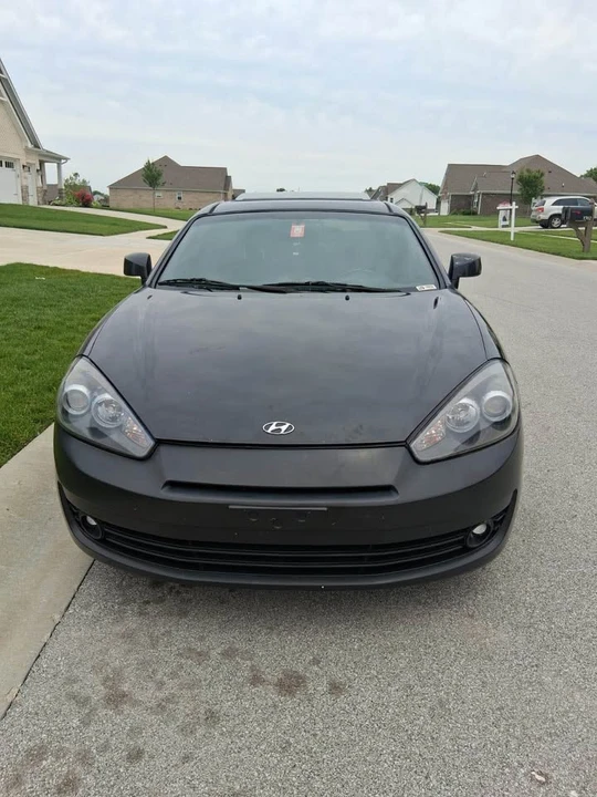 2008 Hyundai Tiburon - Image 2 of 9