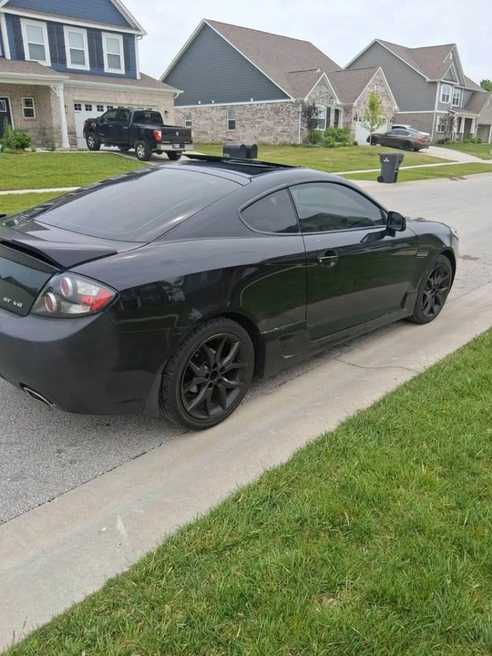 2008 Hyundai Tiburon - Image 3 of 9
