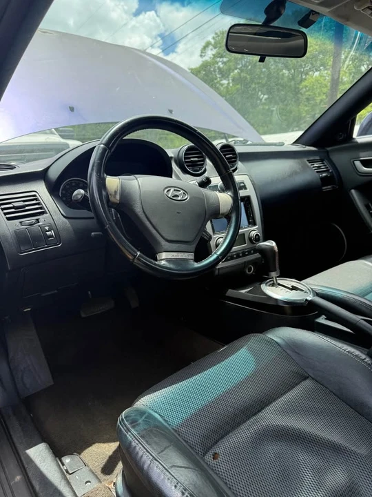 2008 Hyundai Tiburon - Image 3 of 11