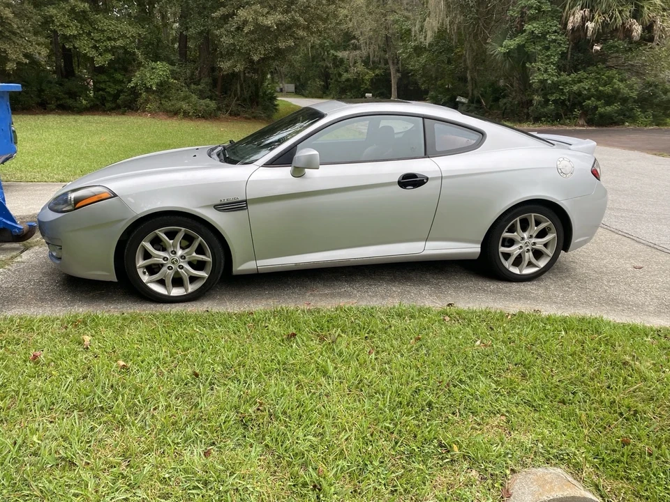 2008 Hyundai Tiburon - Image 2 of 13