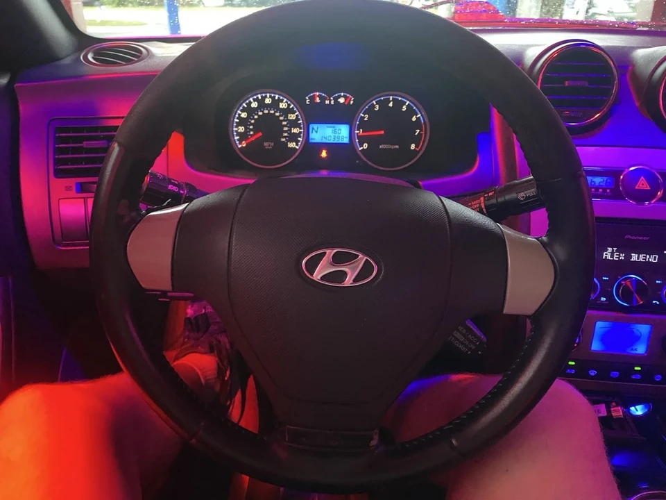 2008 Hyundai Tiburon - Image 12 of 13