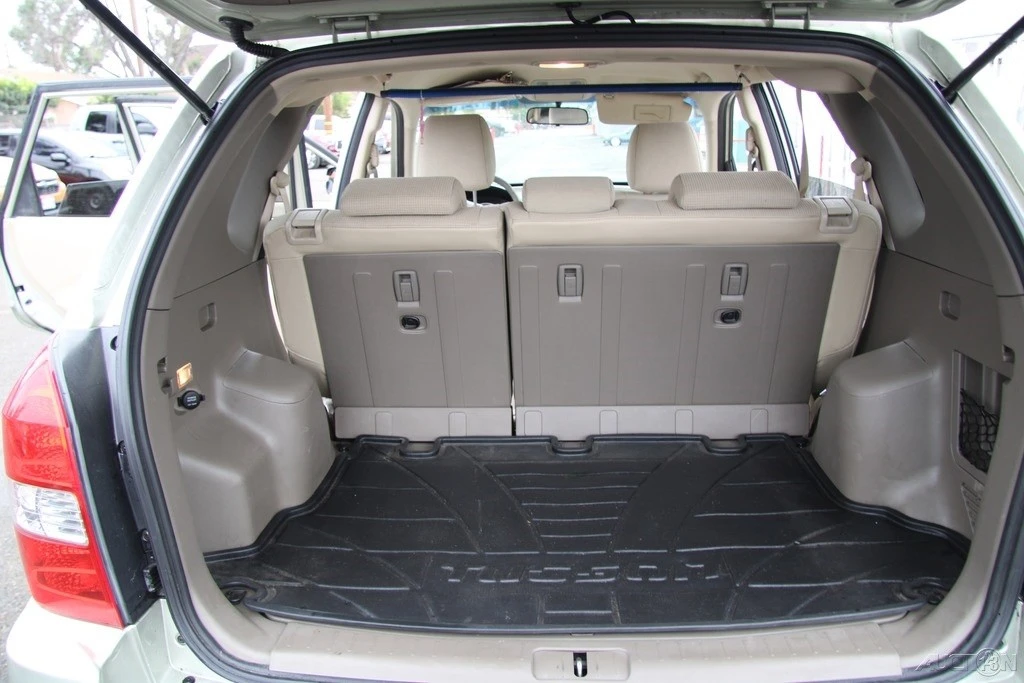 2008 Hyundai Tucson - Image 19 of 21