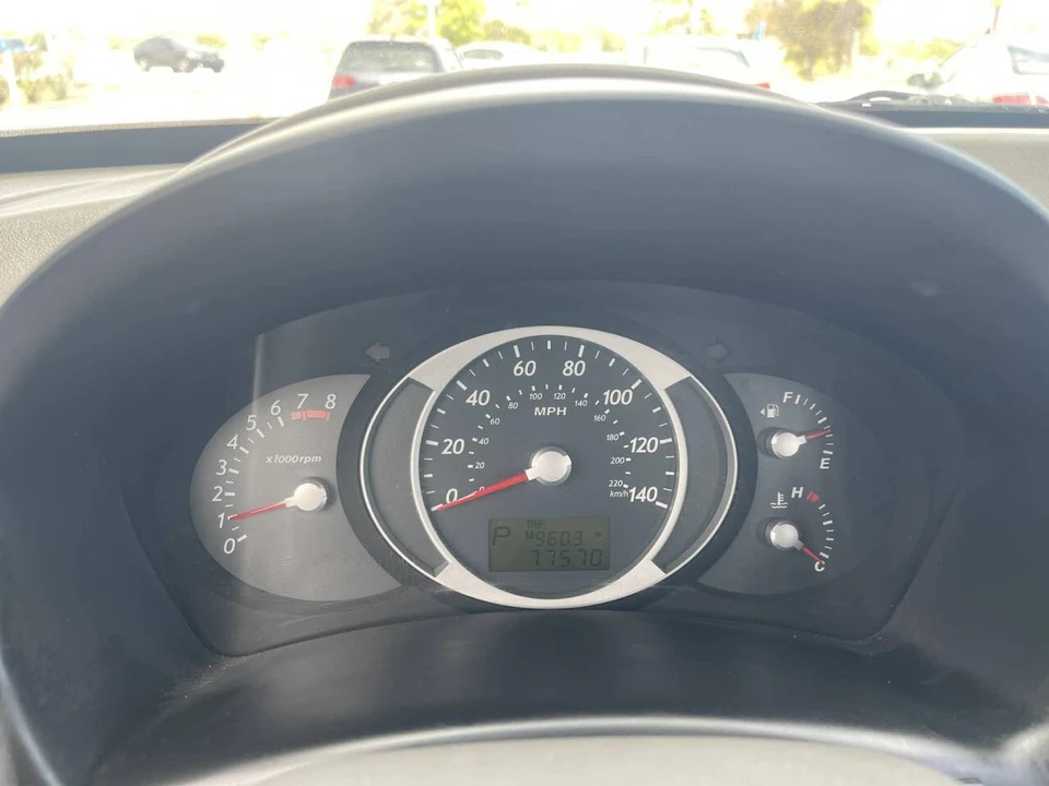 2008 Hyundai Tucson - Image 12 of 21