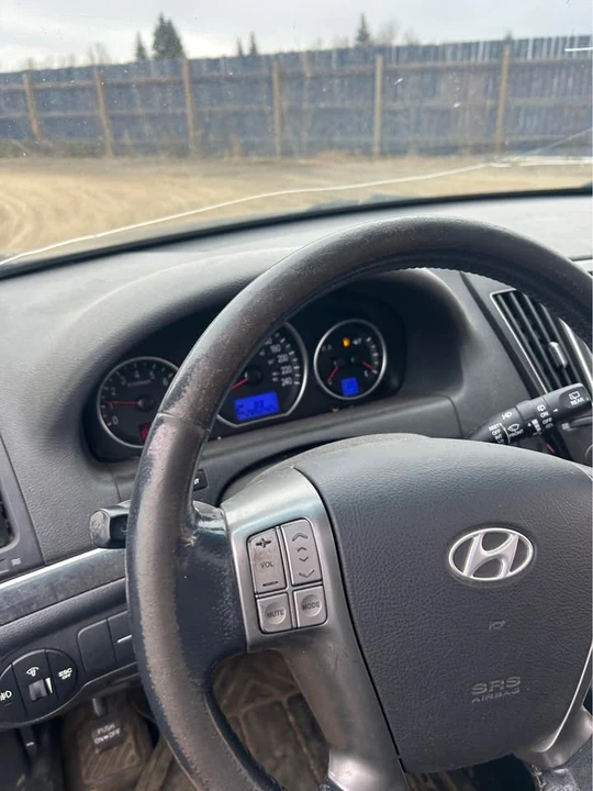 2008 Hyundai - Image 2 of 11