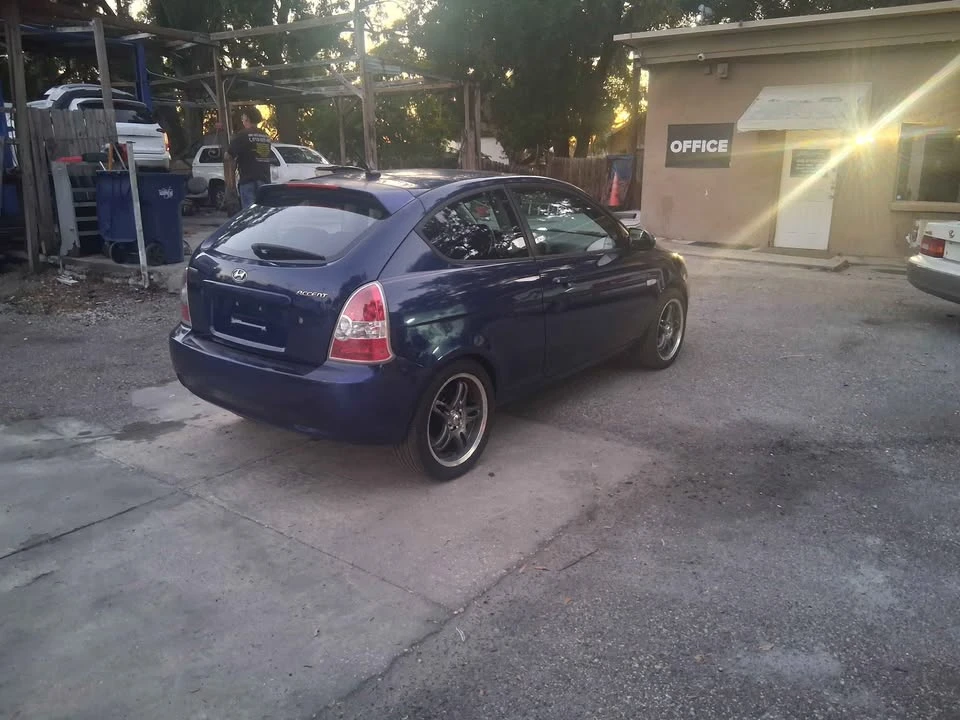 2008 Hyundai Accent - Image 10 of 15