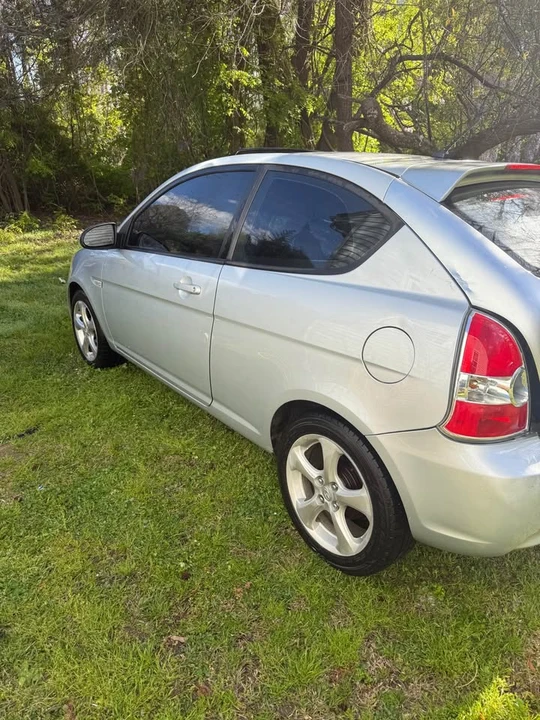 2008 Hyundai Accent - Image 2 of 7