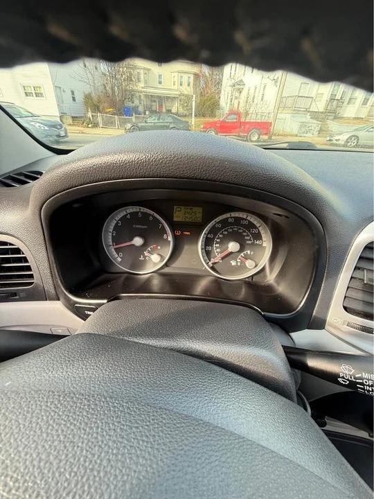 2008 Hyundai Accent - Image 8 of 9