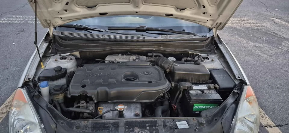 2008 Hyundai Accent - Image 2 of 9