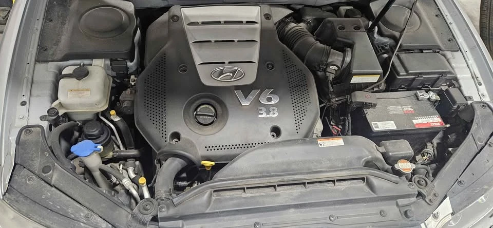 2008 Hyundai Azera - Image 6 of 8