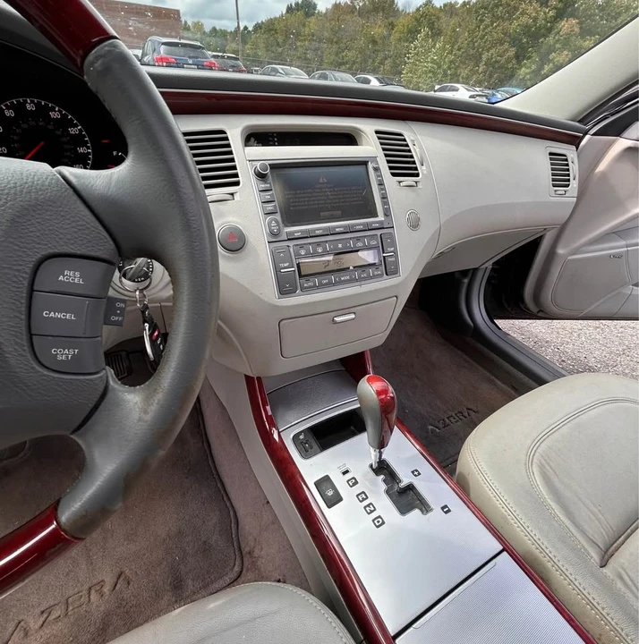 2008 Hyundai Azera - Image 7 of 19