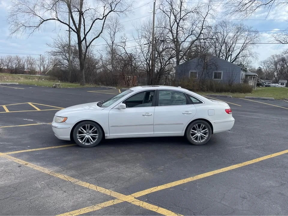 2008 Hyundai Azera - Image 2 of 9