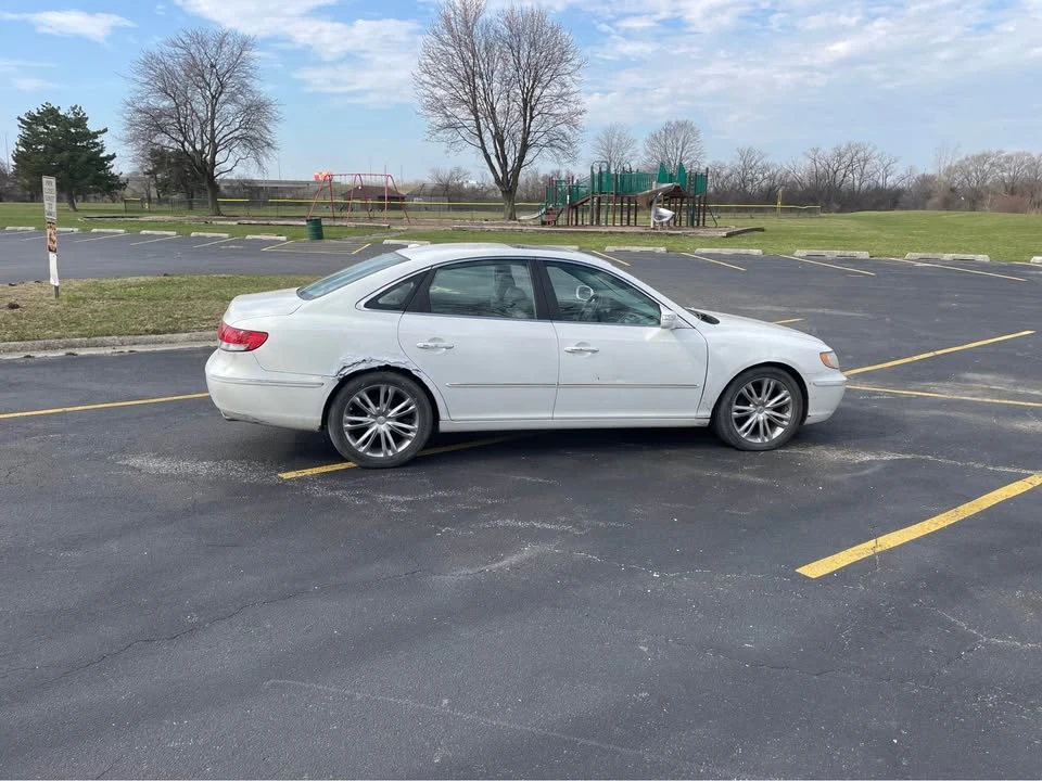 2008 Hyundai Azera - Image 4 of 9