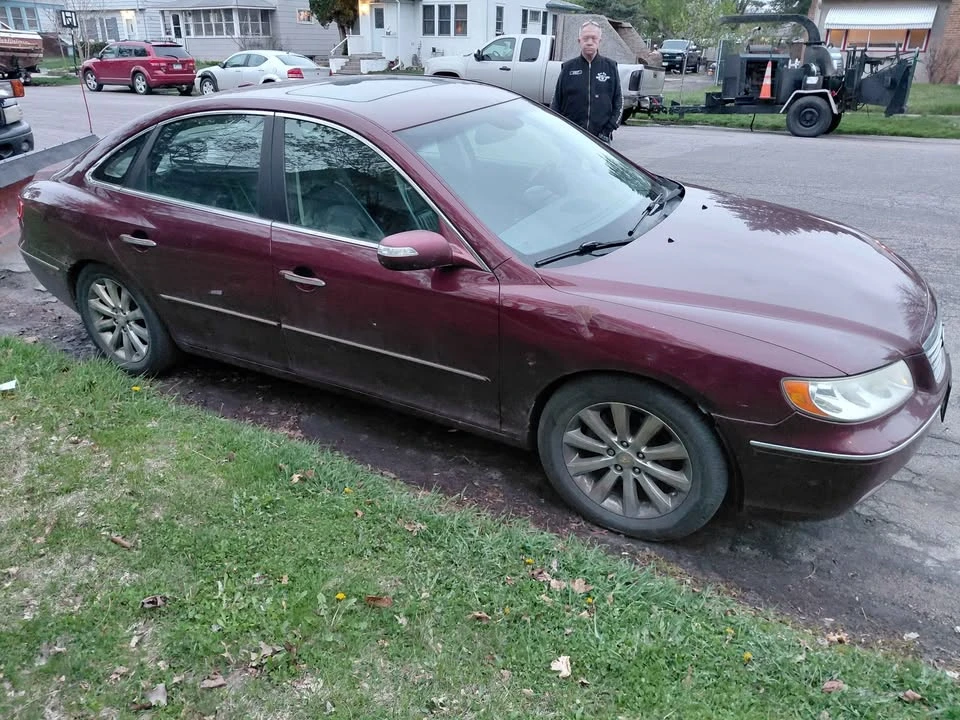 2008 Hyundai Azera - Image 2 of 2