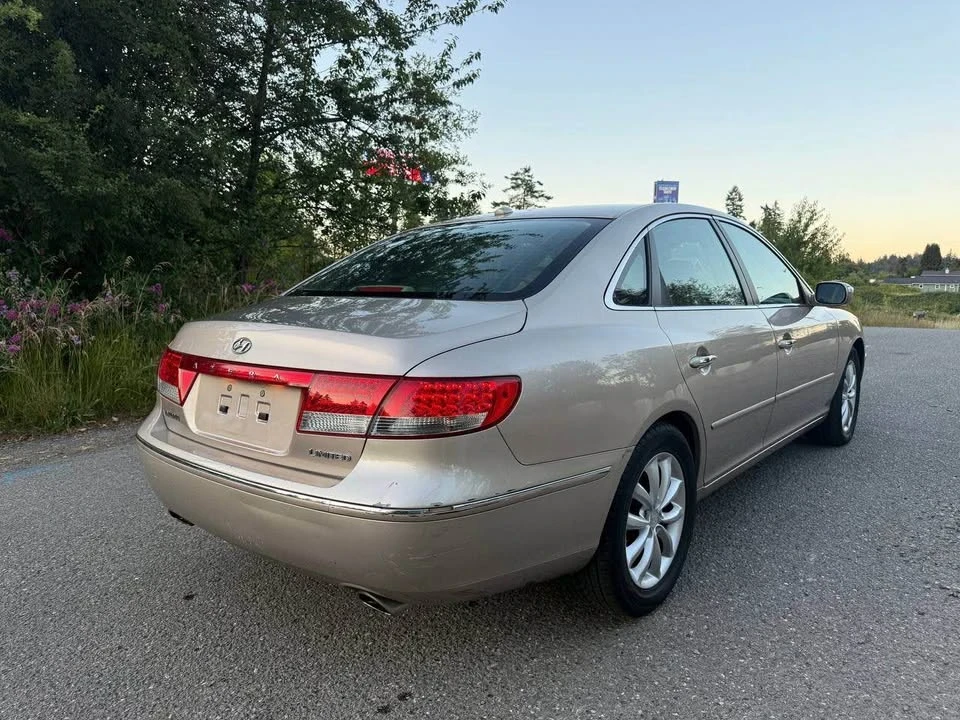 2008 Hyundai Azera - Image 4 of 10