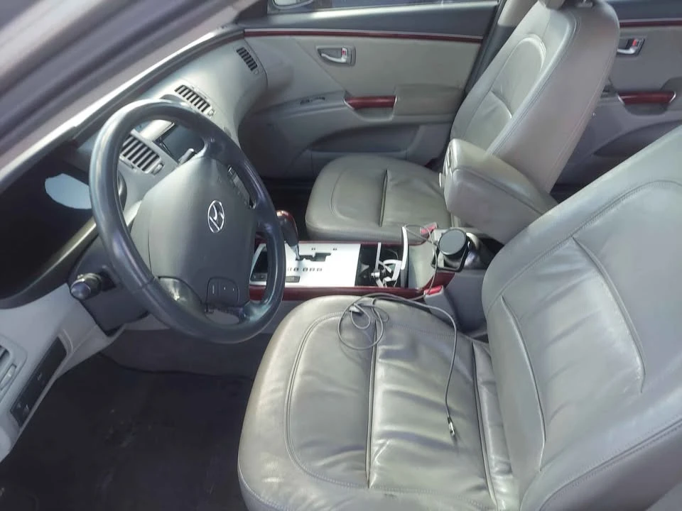 2008 Hyundai Azera - Image 2 of 9