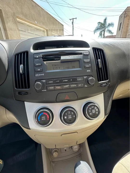2008 Hyundai Elantra - Image 8 of 9