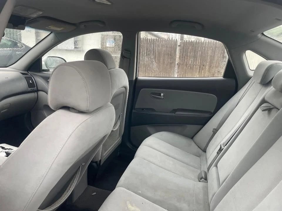 2008 Hyundai Elantra - Image 14 of 18