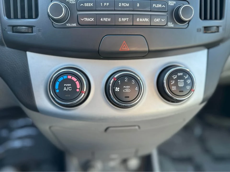 2008 Hyundai Elantra - Image 13 of 16