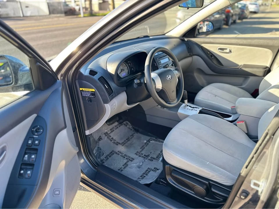 2008 Hyundai Elantra - Image 9 of 16