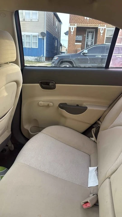 2008 Hyundai Accent - Image 6 of 8