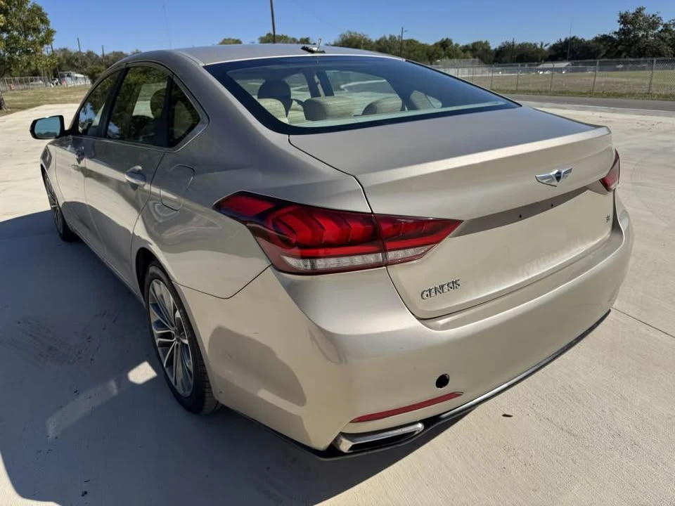 2008 Hyundai Genesis - Image 8 of 11