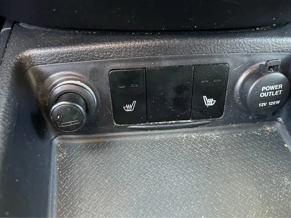 2008 Hyundai Santa Fe - Image 15 of 17